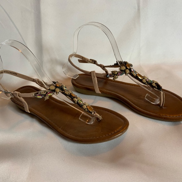 Beautiful Nicole Jewel Encrusted Sandals in Neutral Tones! - Picture 6 of 9